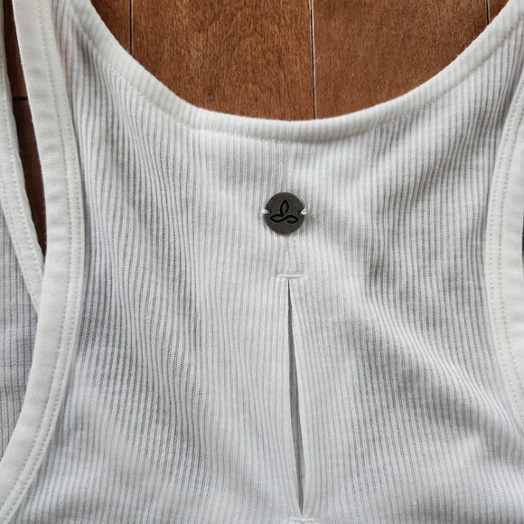 3/$30 SALE!!! 😎 Prana tank top - Picture 4 of 4